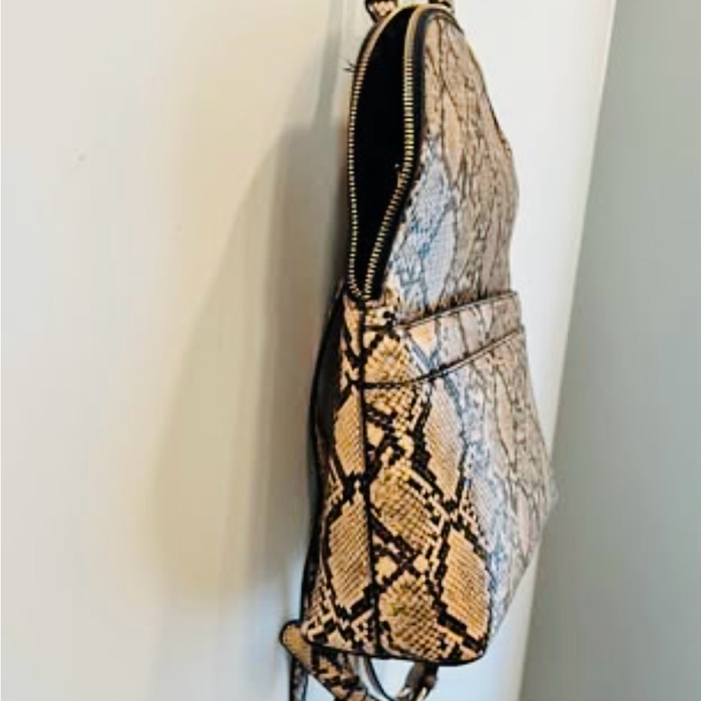 Chic Snakeskin Pattern Backpack - image 3